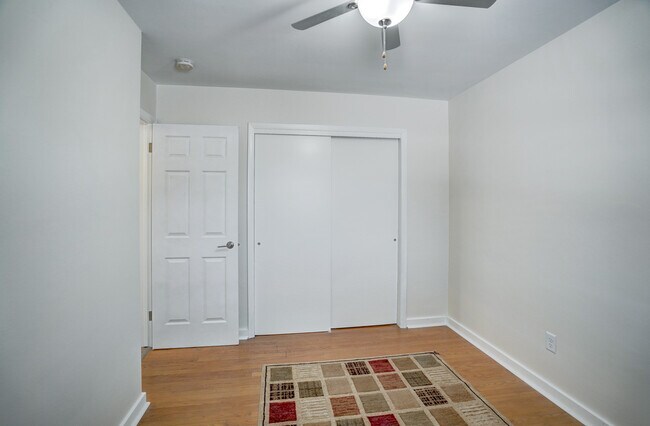 Building Photo - 4686 Capitol View Rd