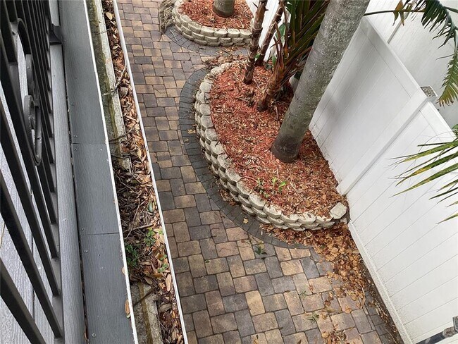 Building Photo - 3291 Brewster Dr