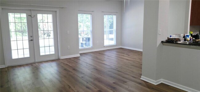 Building Photo - 8216 Downpatrick Ct