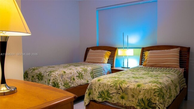 Building Photo - 18100 N Bay Rd