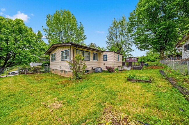 Building Photo - 3034 Forge Dr