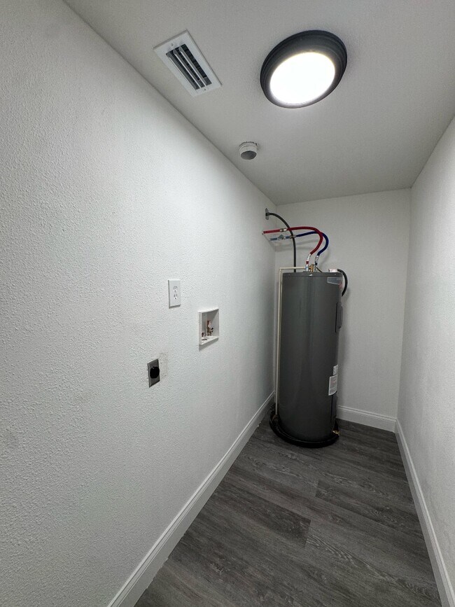 Building Photo - 3614 Vasco St