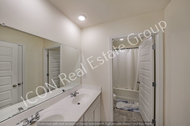 Building Photo - 5/4 home in INDEPENDENCE COMMUNITY