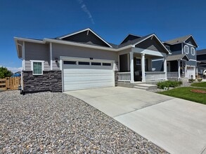Building Photo - Beautiful Newer Build 3 Bedroom Home in Be...