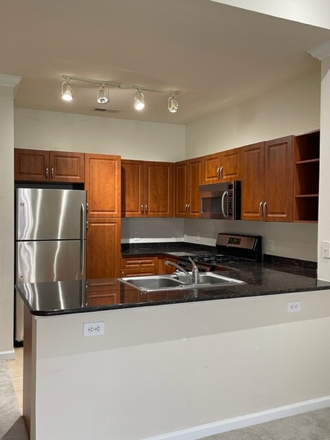 Building Photo - 12917 Centre Park Cir