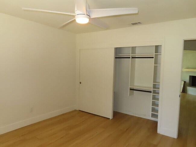 Building Photo - 29710 Vallejo Ave