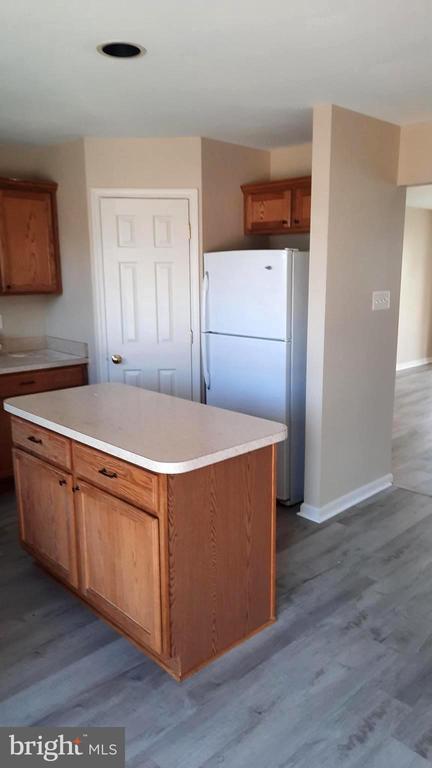 Building Photo - 7546 Stephen Dr