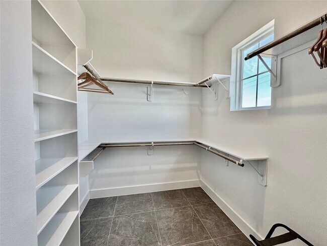 Building Photo - 4014 Hutchins St