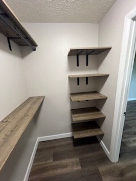 2nd BR Walk-in closet - 8892 Eagleview Dr