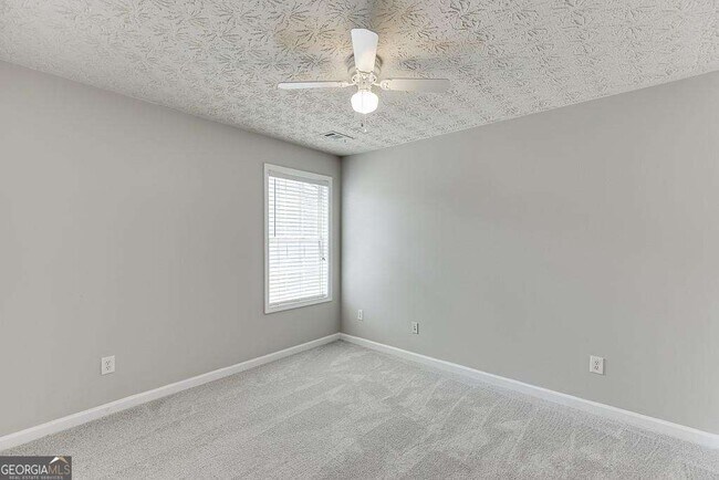 Building Photo - 678 Clairidge Elm Trail SW