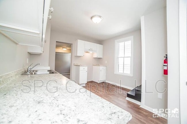 Building Photo - 255 Chambersburg St