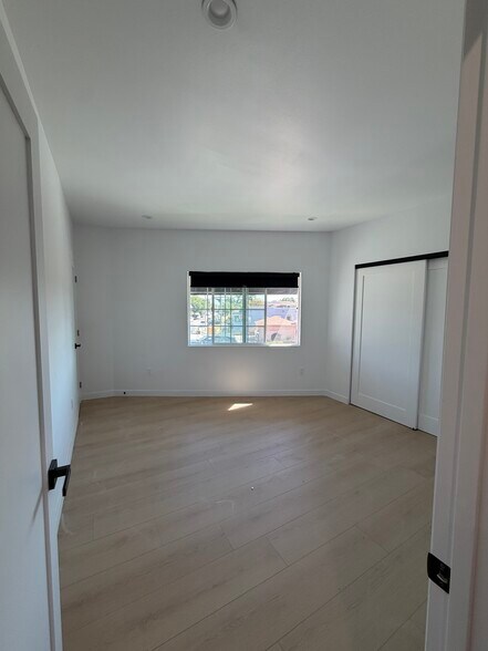 Building Photo - 3205 Ganahl St