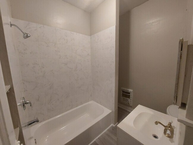 Building Photo - Government Hill Historic District! *1 BED/...