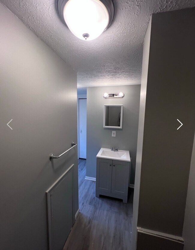 Building Photo - 3718 E 59th St