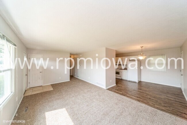 Building Photo - COZY RANCH!! 3 Bed, 1 Bath in Altoona