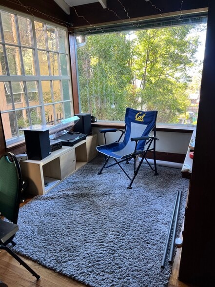 Building Photo - 1733 La Loma Ave