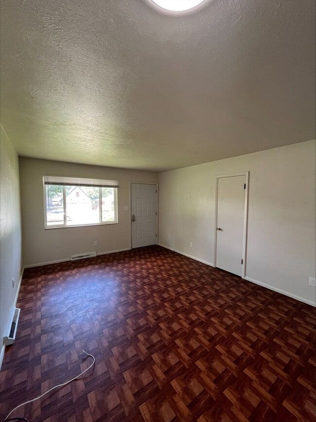Building Photo - 2-Bedroom Ranch-Style Home in North Boulder Triplex