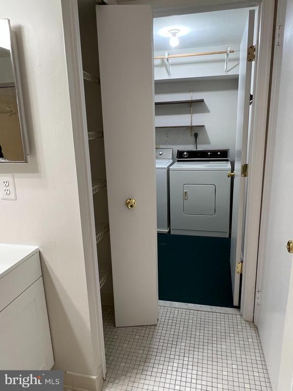 Building Photo - 6015 Netherton St