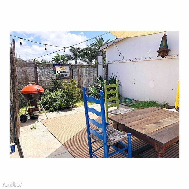 Building Photo - 2 br, 1 bath Apartment - 710 3rd St