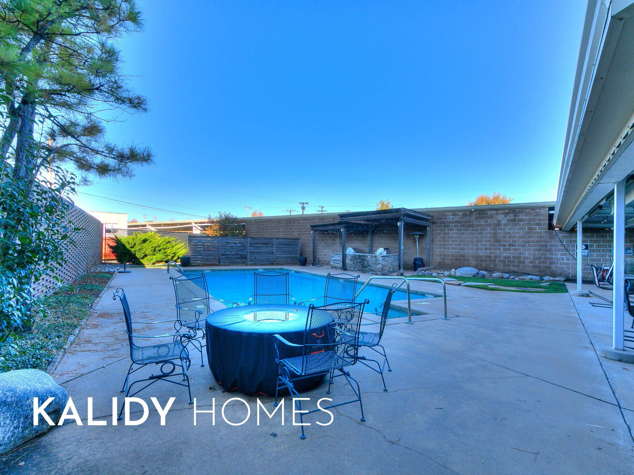 Building Photo - 5900 Mosteller Dr