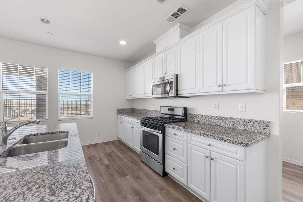 Building Photo - 37317 Paintbrush Dr