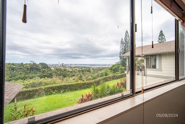 Building Photo - Available now! 2 bedroom, 1.5 Bath Townhouse at Wailuna