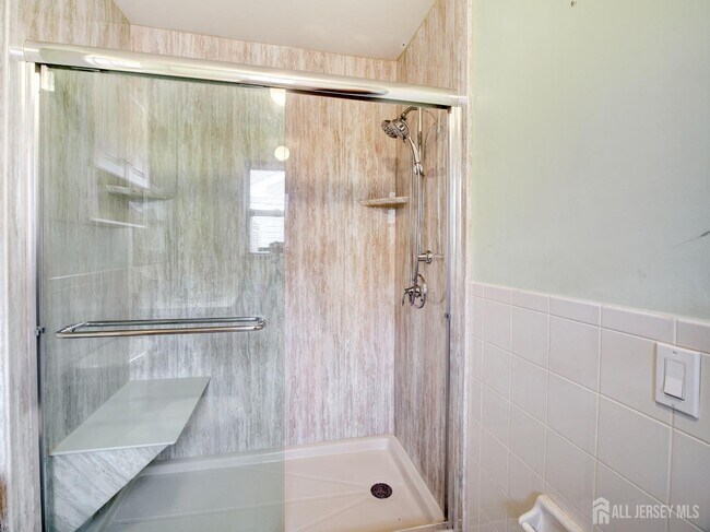 Building Photo - 558 Great Beds Ct