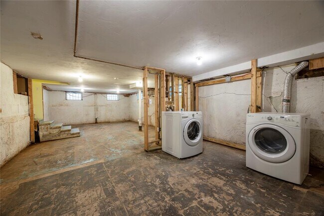 Building Photo - 1725 NW 21st St