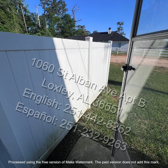 Building Photo - 1060 W Saint Alban Ave