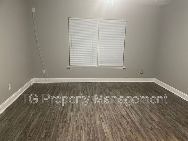 Building Photo - 5309 Oaktrail Ln