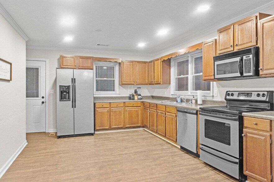 Building Photo - 68 P J S Inlt