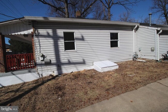 Building Photo - 5522 Addison Rd