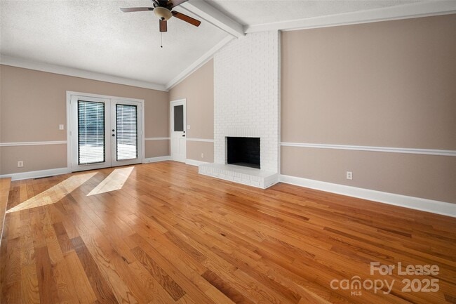 Building Photo - 4601 Linda Kay Dr