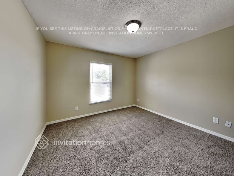 Building Photo - 985 Turkey Hollow Cir