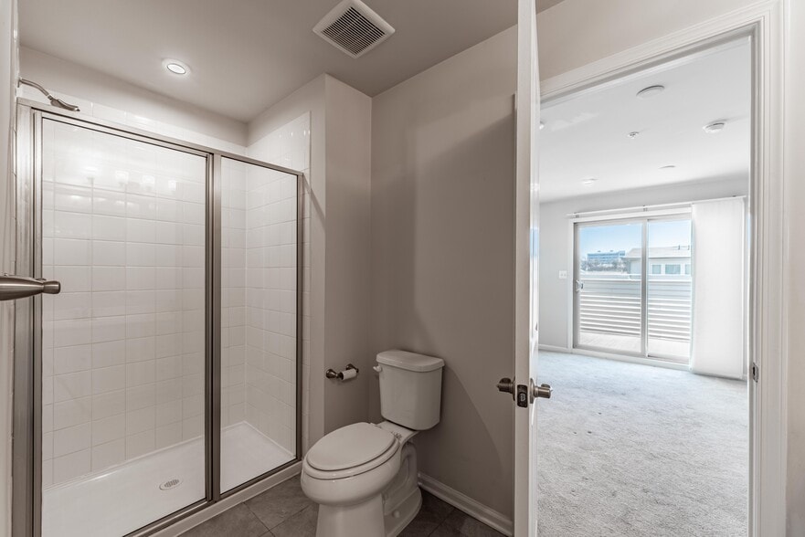 Building Photo - 201 S Macon St