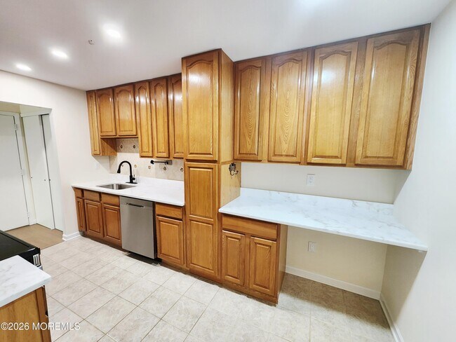 Building Photo - 26 Meadow Green Cir