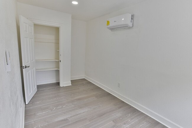 Building Photo - 4 Bedroom Single Family Home on Susquehann...