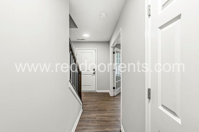 Building Photo - 2936 W New York St