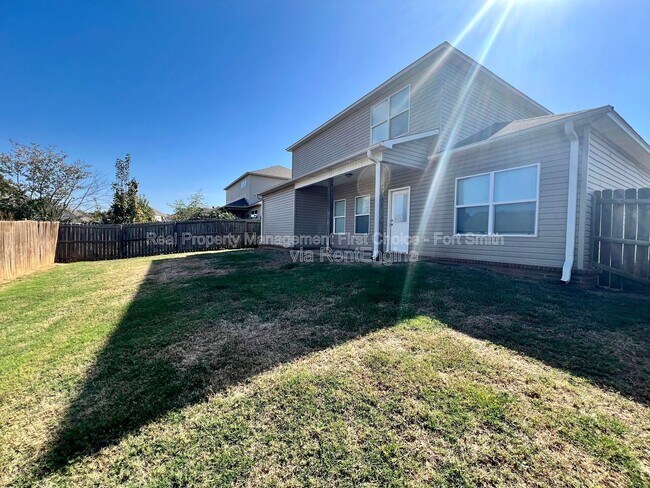 Building Photo - 615 Ridge Point Dr