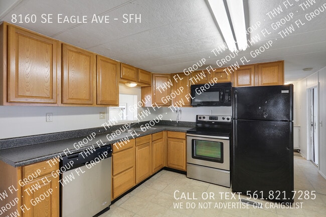 Building Photo - 8160 SE Eagle Ave