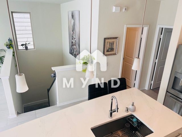 Building Photo - 10965 Cannes Memorial Dr