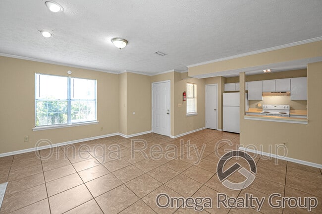 Building Photo - 815 Willow Pointe