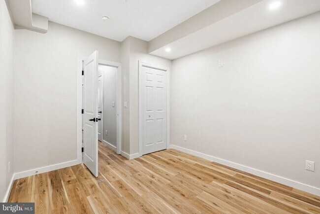 Building Photo - 1250 S 27th St