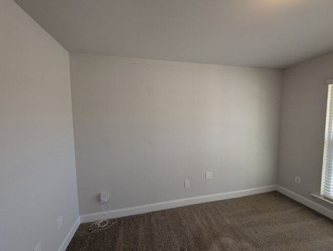 Building Photo - 244 Abercorn Dr