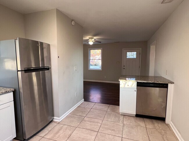 Building Photo - 4608 Eastover Ave