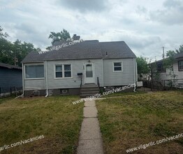 Building Photo - For Rent - 3 Bedroom, 1 Bathroom Home