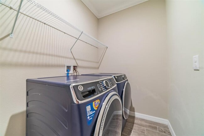 Building Photo - 34087 Astoria Cir
