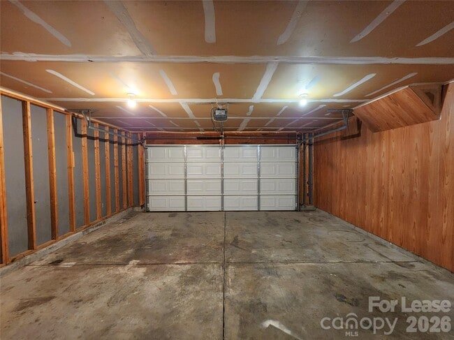 Building Photo - 3046 Talledaga Ln SW