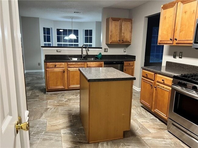 Building Photo - 6064 Red Top Loop