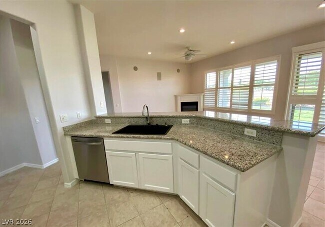 Building Photo - 43 Braelinn Dr